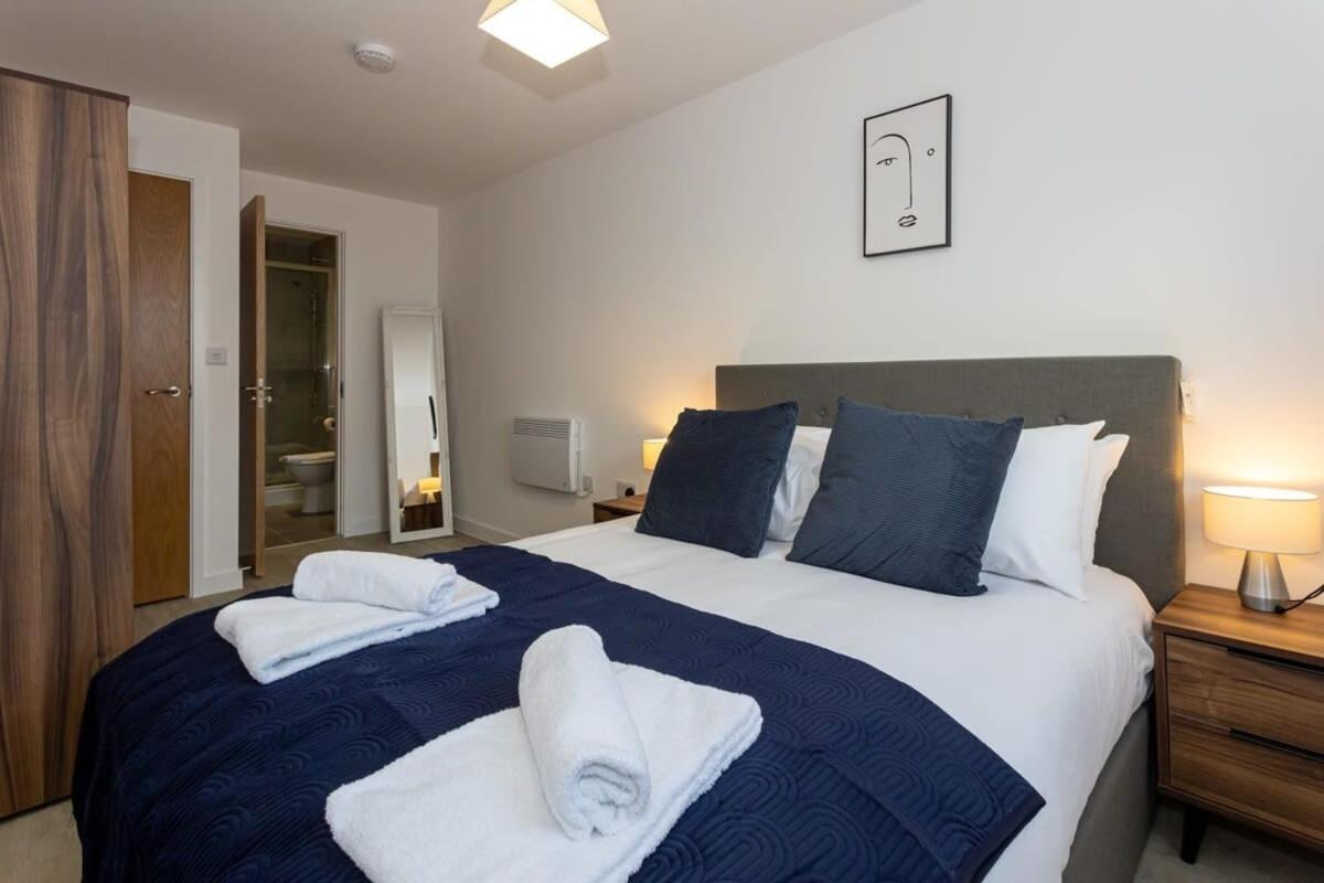 מנצ'סטר Modern 2 Bed Salford Apartment Stunning Views מראה חיצוני תמונה