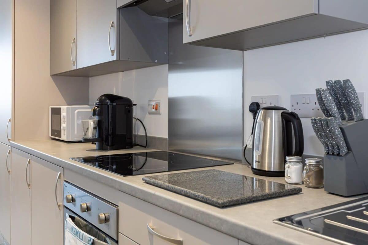 מנצ'סטר Modern 2 Bed Salford Apartment Stunning Views מראה חיצוני תמונה