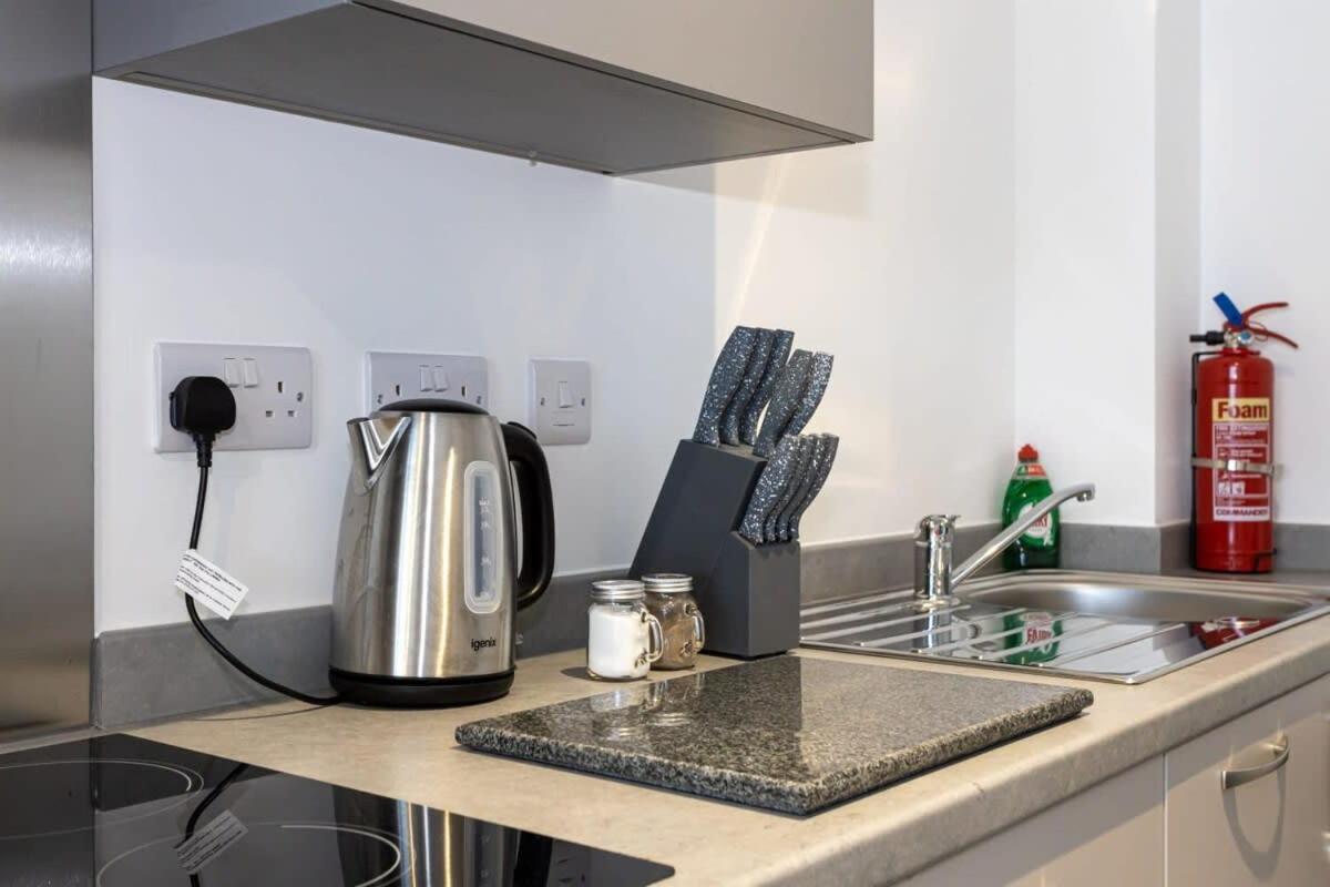 מנצ'סטר Modern 2 Bed Salford Apartment Stunning Views מראה חיצוני תמונה