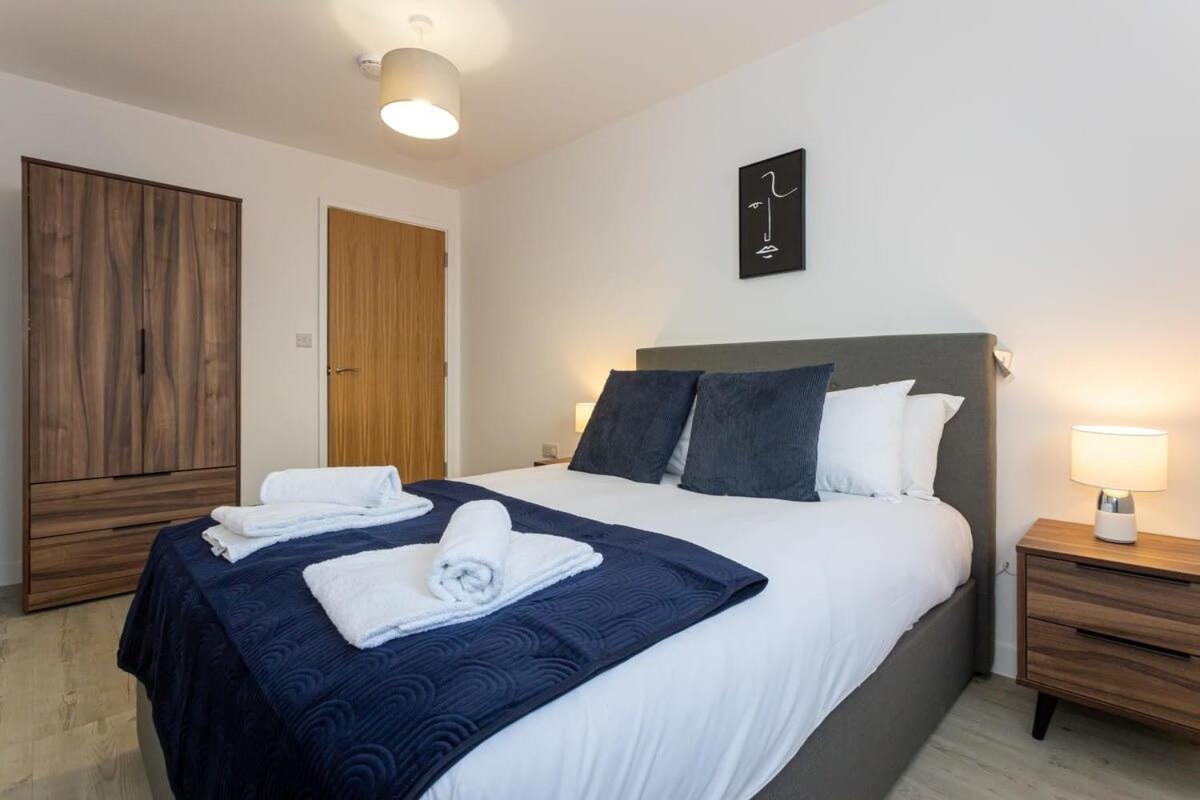 מנצ'סטר Modern 2 Bed Salford Apartment Stunning Views מראה חיצוני תמונה
