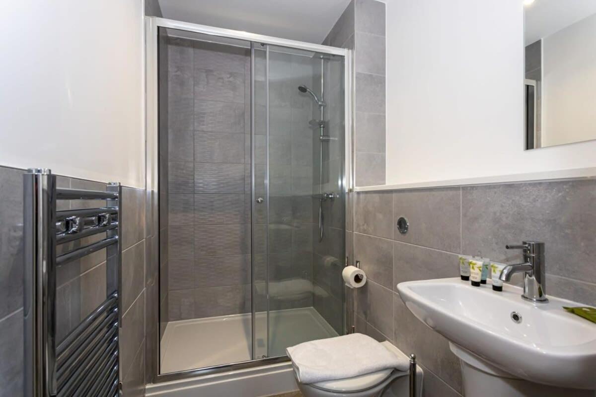 מנצ'סטר Modern 2 Bed Salford Apartment Stunning Views מראה חיצוני תמונה